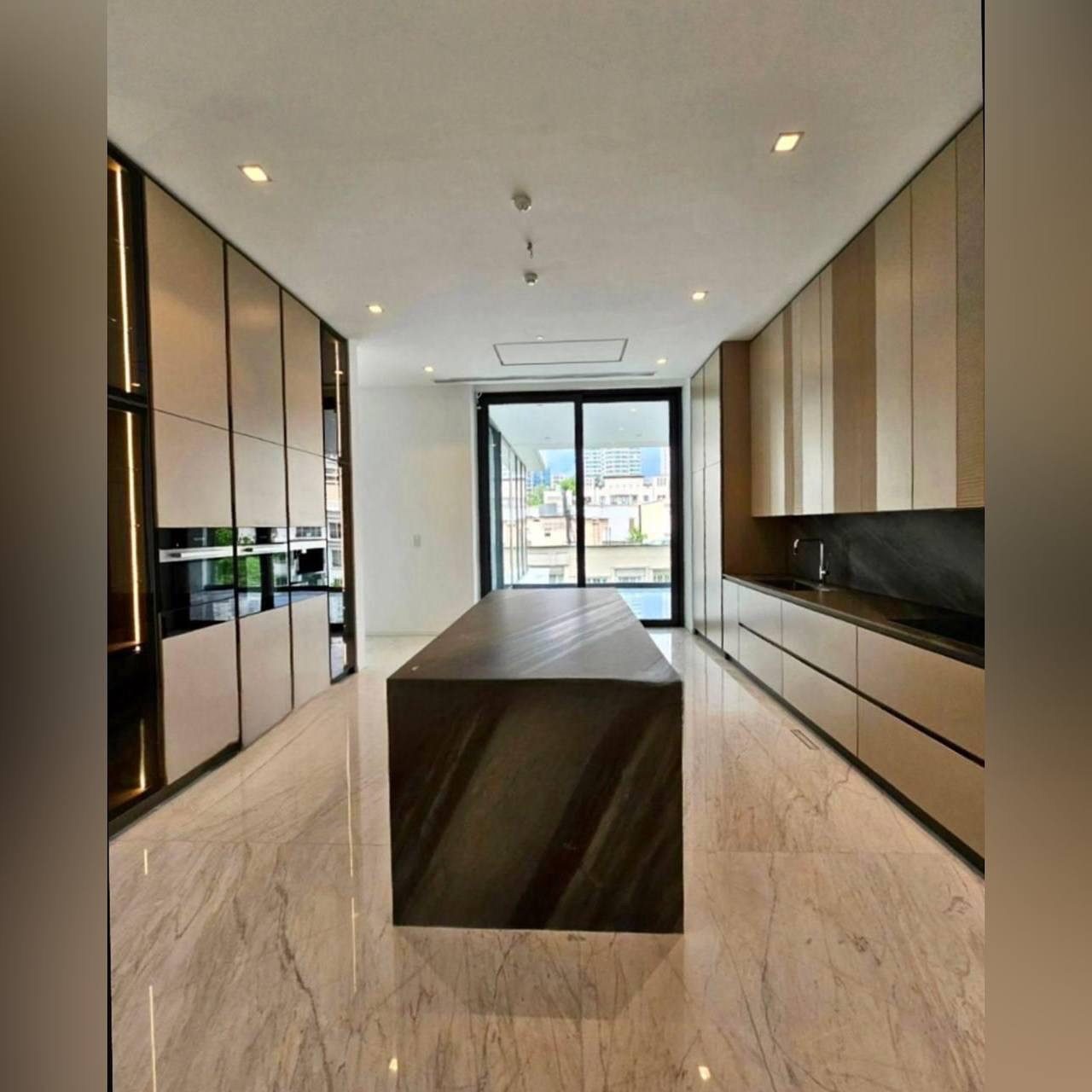 دکوراسیونی که هر آشپزی را به یک تجربه لوکس تبدیل می‌کند