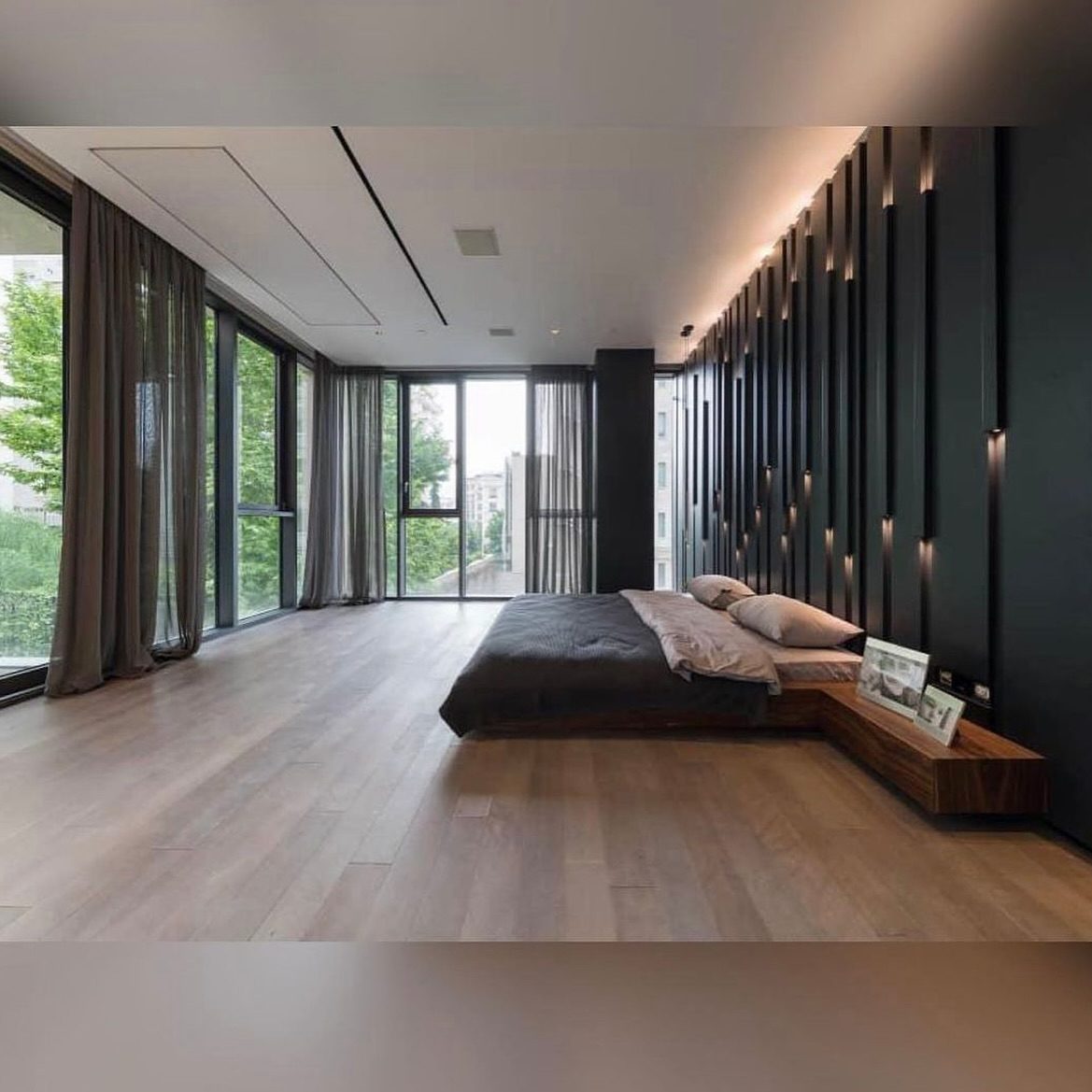 اتاق‌خواب لوکس با نور طبیعی و طراحی مدرن